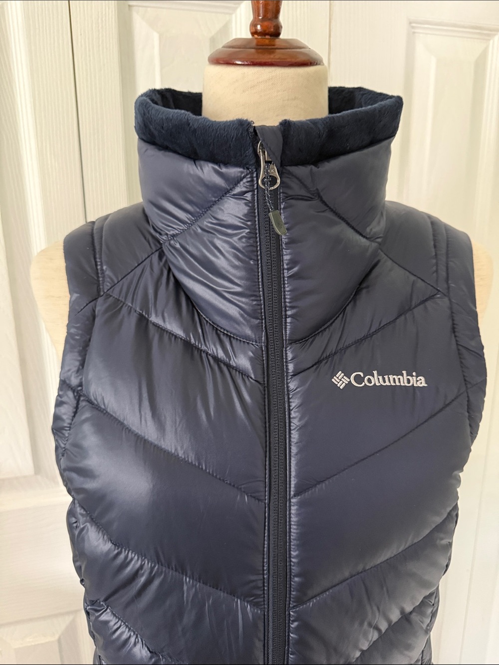 NWT Columbia Women’s Evening Shade EXS Long Vest Dark Blue Sz S - Picture 3 of 14